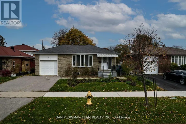 7 BERKHAM ROAD, Toronto (Woburn), Ontario M1H2T1