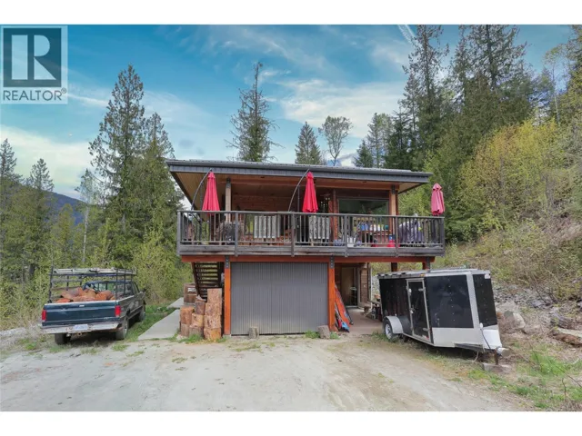 3112 Blewett Road, Nelson, British Columbia V1L6V5