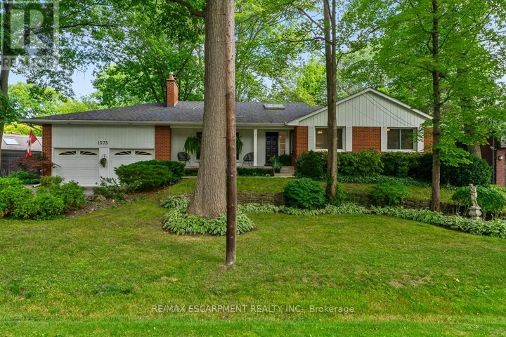 1373 QUEEN VICTORIA AVENUE, Mississauga (Lorne Park), Ontario L5H3H2