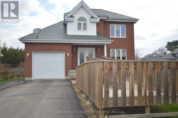 225 VANIER CRESCENT, Renfrew, Ontario K7V4K6