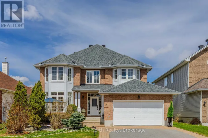 19 BLACK TERN CRESCENT, Ottawa, Ontario K2M2Z4