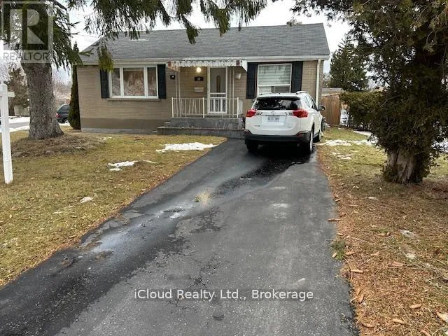 38 KAWARTHA AVENUE, Oshawa (Lakeview), Ontario L1H3Y8