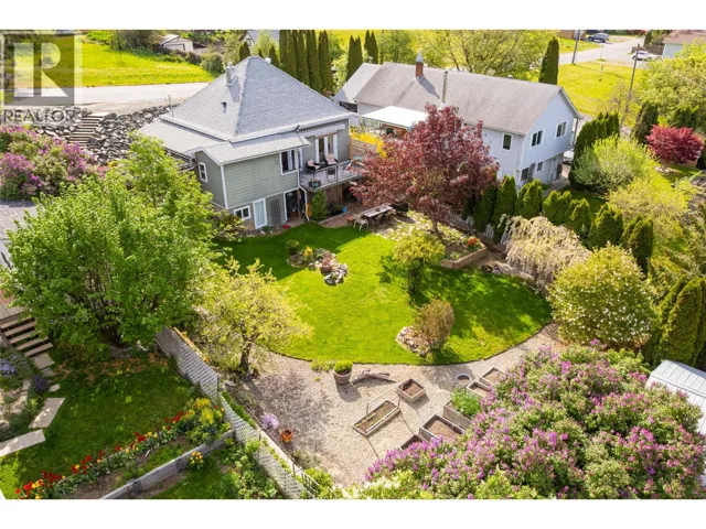 225 8th Avenue S, Creston, British Columbia V0B1G3