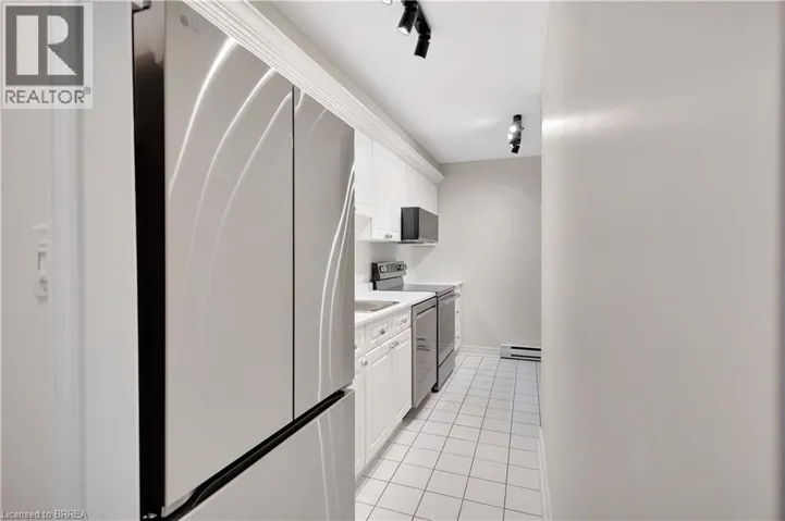 36 HAYHURST Road Unit# 110, Brantford, Ontario N3R6Y9