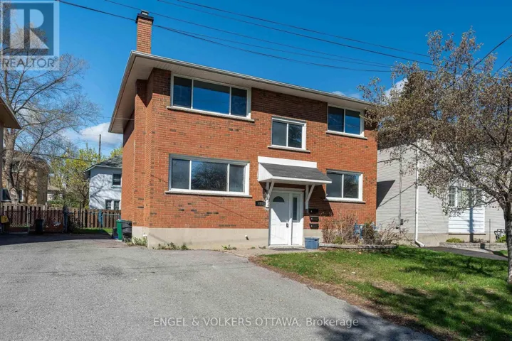 1 - 896 PINEWOOD CRESCENT, Ottawa, Ontario K2B5Y4