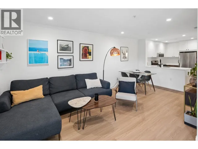 305 688 E 16TH AVENUE, Vancouver, British Columbia V5T2V4