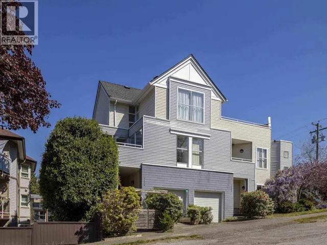1485 KITCHENER STREET, Vancouver, British Columbia V5L2V7