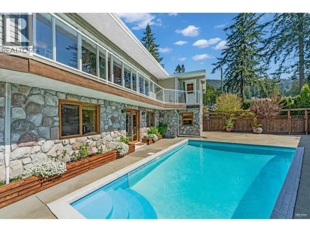 4323 VALENCIA AVENUE, North Vancouver, British Columbia V7N4A7