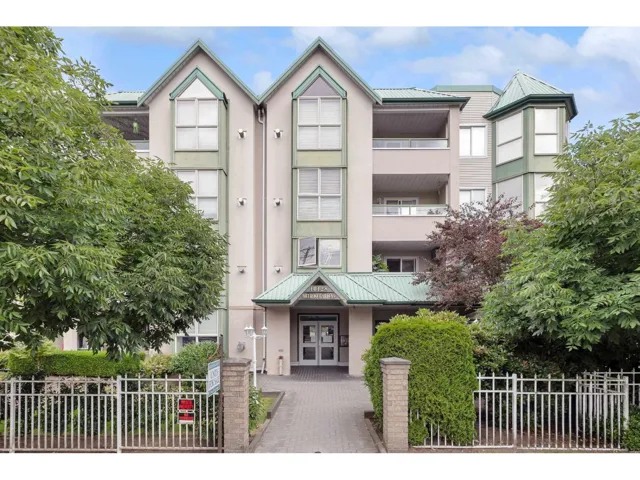 311 10128 132 STREET, Surrey, British Columbia V3T3T5