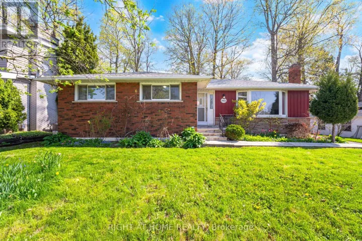 1461 MOSS GLEN ROAD, Burlington (Mountainside), Ontario L7P2C2