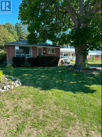 11 BRADLEY CRESCENT, Belleville (Belleville Ward), Ontario K8N2L7