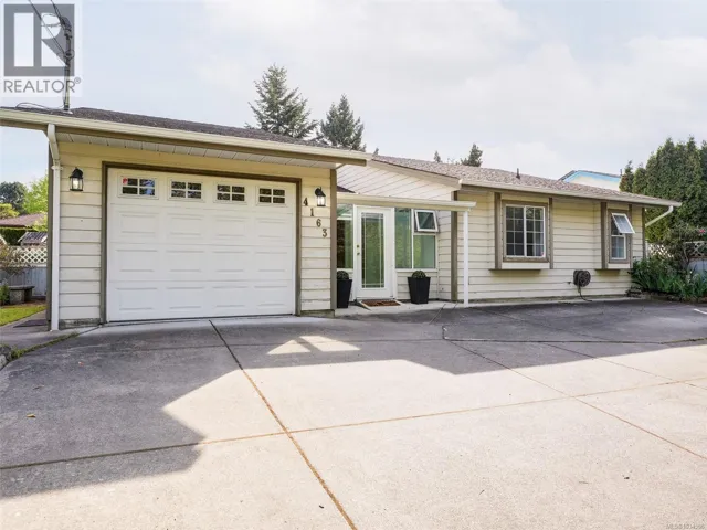 4163 Shelbourne St, Saanich, British Columbia V8N3E8