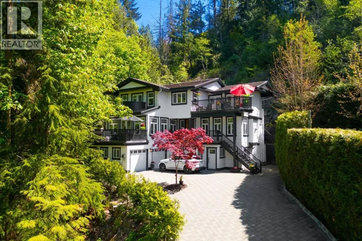 5671 WESTPORT ROAD, West Vancouver, British Columbia V7W1V3