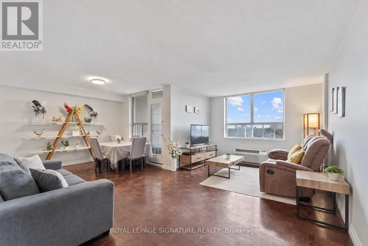 905 - 2825 ISLINGTON AVENUE, Toronto (Humber Summit), Ontario M9L2K1