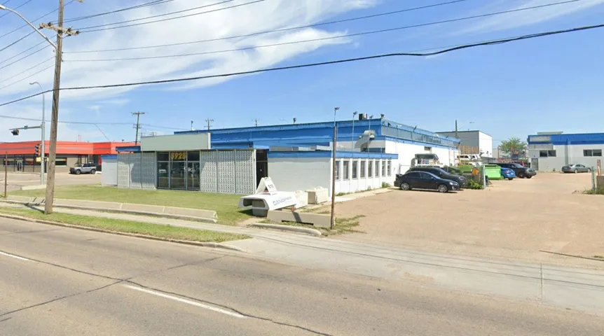 5925 99 St NW, Edmonton, Alberta T6E3N9