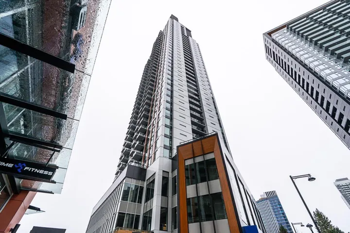 1704 13745 GEORGE JUNCTION, Surrey, British Columbia V3T0R1