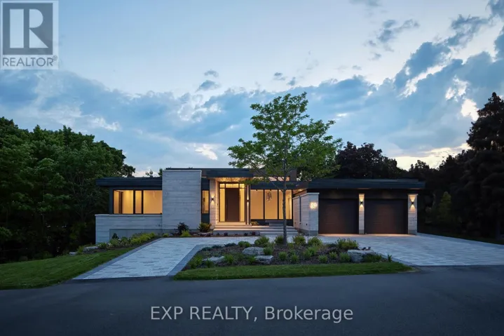 32 CLOVELLY ROAD, Ottawa, Ontario K1J6M2