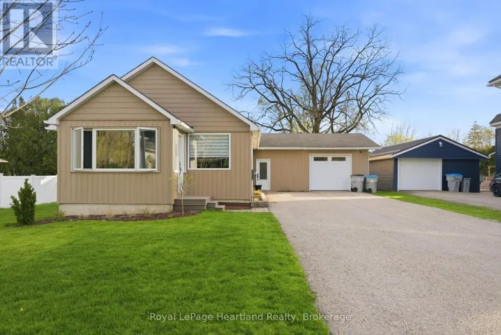 208 ONTARIO STREET, Central Huron (Clinton), Ontario N0M1L0