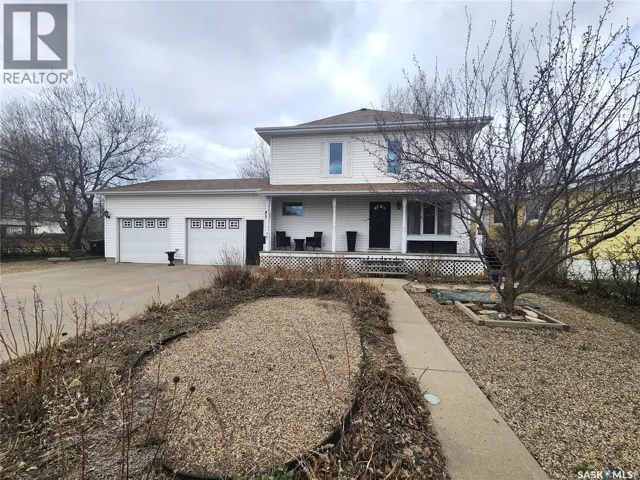 947 Albert STREET, Estevan, Saskatchewan S4A1S2