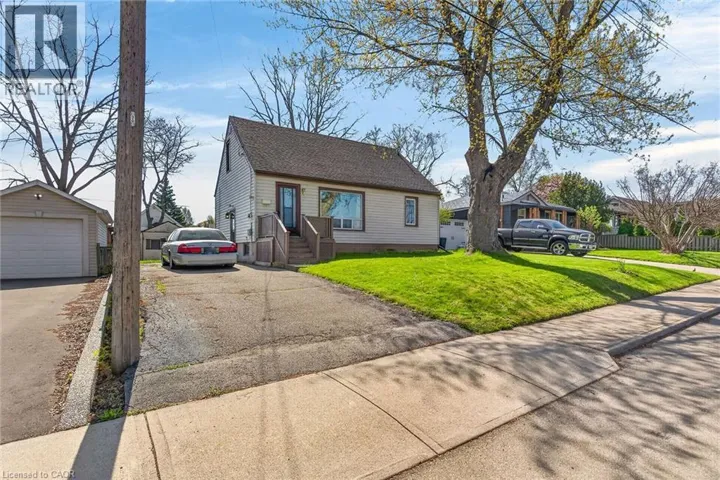 227 WEST 19TH Street, Hamilton, Ontario L9C4J3