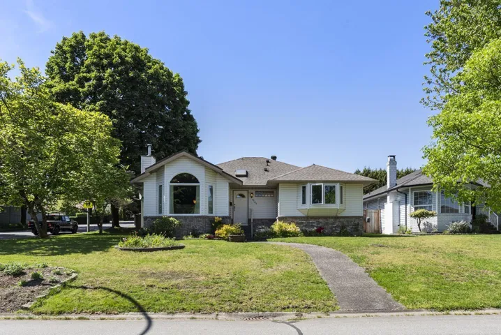 9109 160A STREET, Surrey, British Columbia V4N3A6