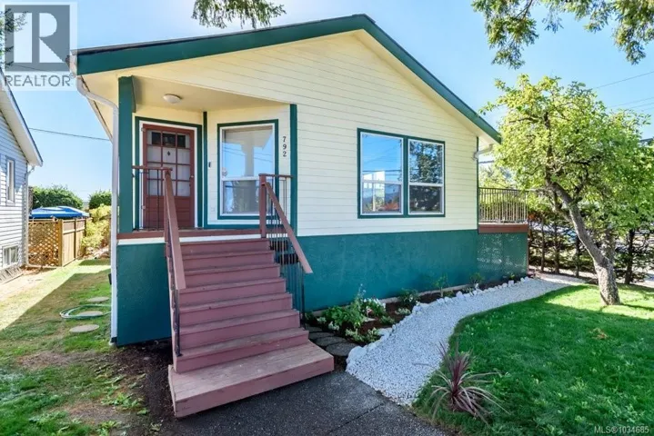 792 12th St, Courtenay, British Columbia V9N1V4