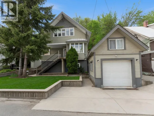 2070 RIVERSIDE Avenue, Trail, British Columbia V1R3Z4