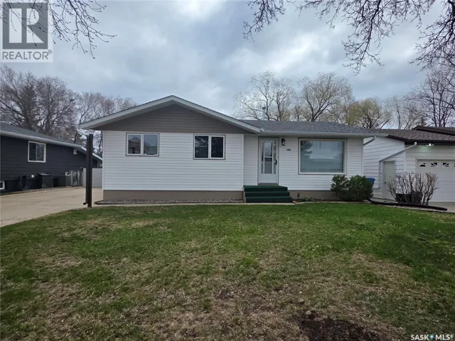 1841 Gibbs ROAD, Estevan, Saskatchewan S4A1Y1