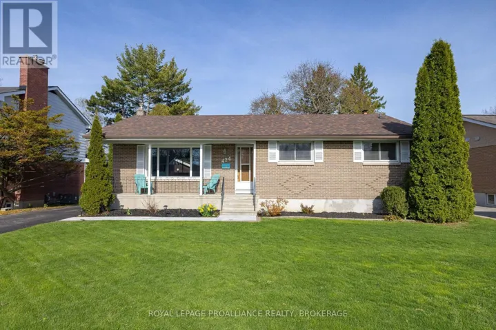 424 PARKVIEW DRIVE, Kingston (City SouthWest), Ontario K7M4B3