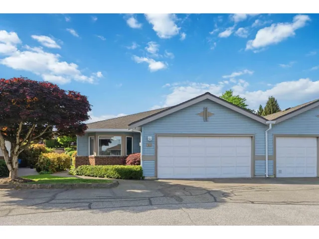 31 8889 212 STREET, Langley, British Columbia V1M2E8