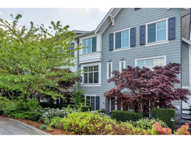 107 15230 GUILDFORD DRIVE, Surrey, British Columbia V3R0C8