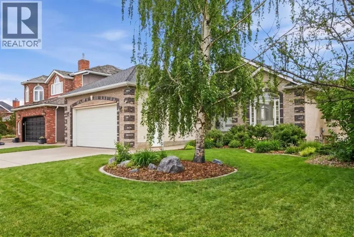 7051 Christie Briar Manor SW, Calgary, Alberta T3H2H5