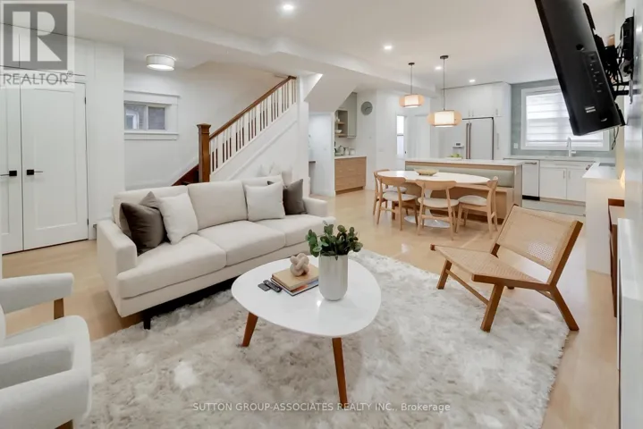 238 LAUDER AVENUE, Toronto (Oakwood Village), Ontario M6E3H4