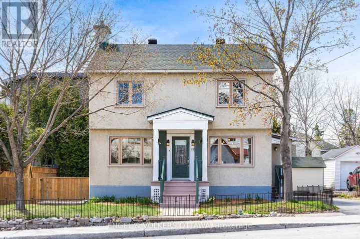 112 SPRINGFIELD ROAD, Ottawa, Ontario K1M1C6