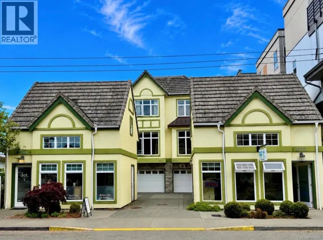 A 9708 Third St, Sidney, British Columbia V8L3A2