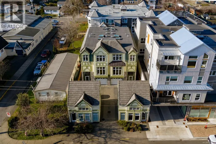 A 9708 Third St, Sidney, British Columbia V8L3A2