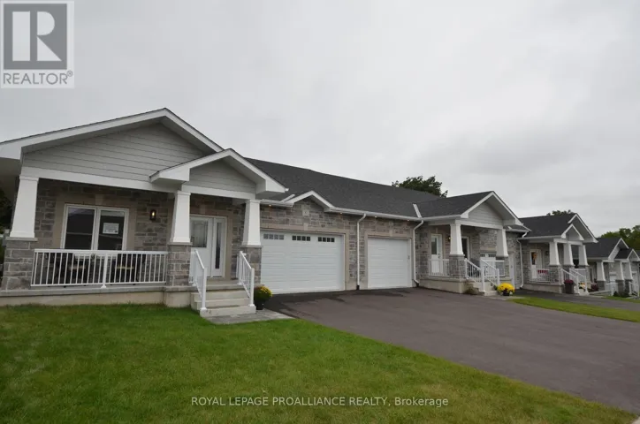 31 DOUGLAS MARSHALL CRESCENT, Brockville, Ontario K6V0E8