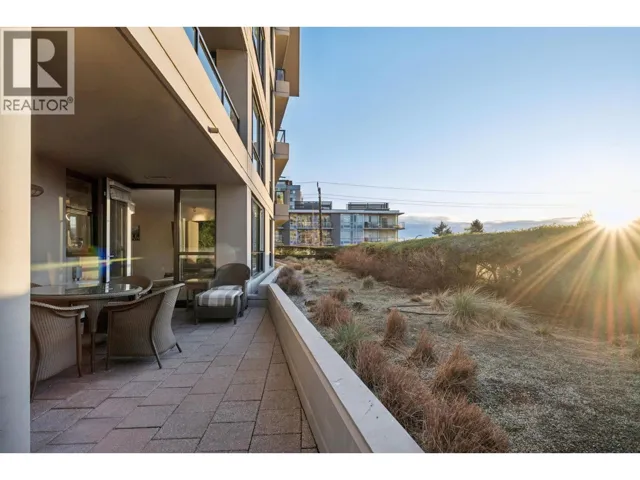 308 160 W 3RD STREET, North Vancouver, British Columbia V7M0A9