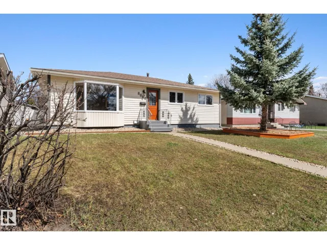 8804 135 AV NW, Edmonton, Alberta T5E1N3