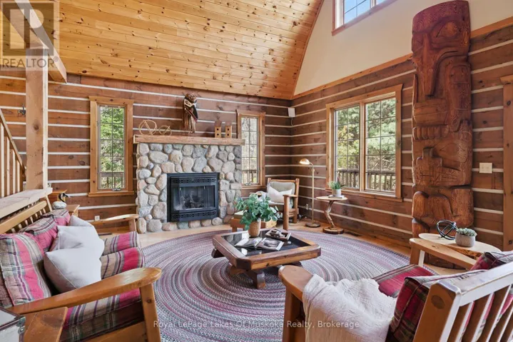 1004 MCFADDEN DRIVE, Algonquin Highlands (McClintock), Ontario P0A1E0