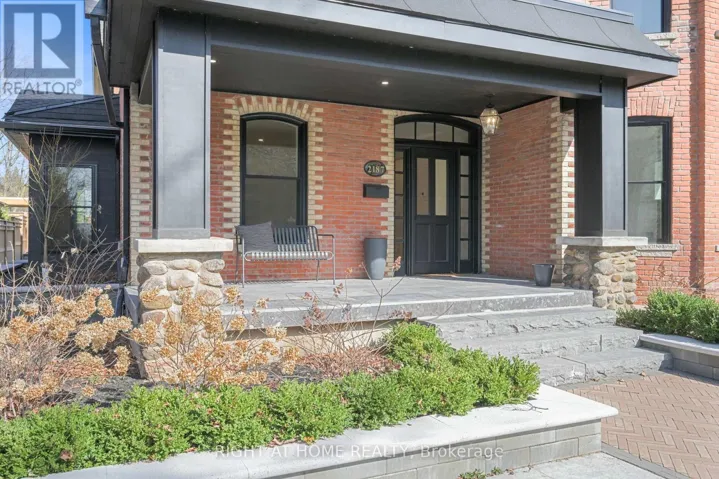2187 LAKESHORE ROAD, Burlington (Brant), Ontario L7R1A5