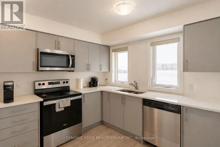 25 - 235 CHAPEL HILL DRIVE, Kitchener, Ontario N2R0S4
