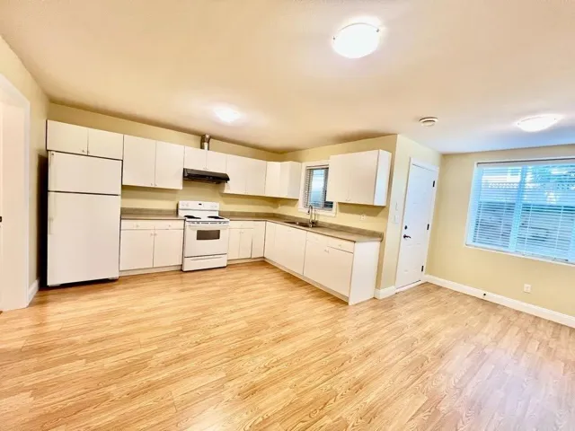 BASEMENT 16121 111A AVE, Surrey, British Columbia V4N4T1