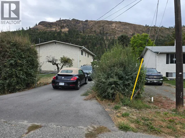 2606 Applewood Road, West Kelowna, British Columbia V1Z2L8