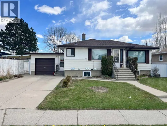 845 Stafford Drive N, Lethbridge, Alberta T1H2B7