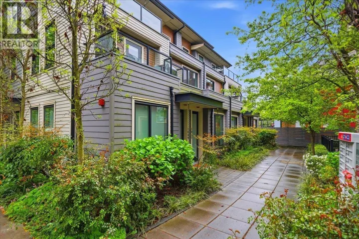 1047 VICTORIA DRIVE, Vancouver, British Columbia V5L2K9