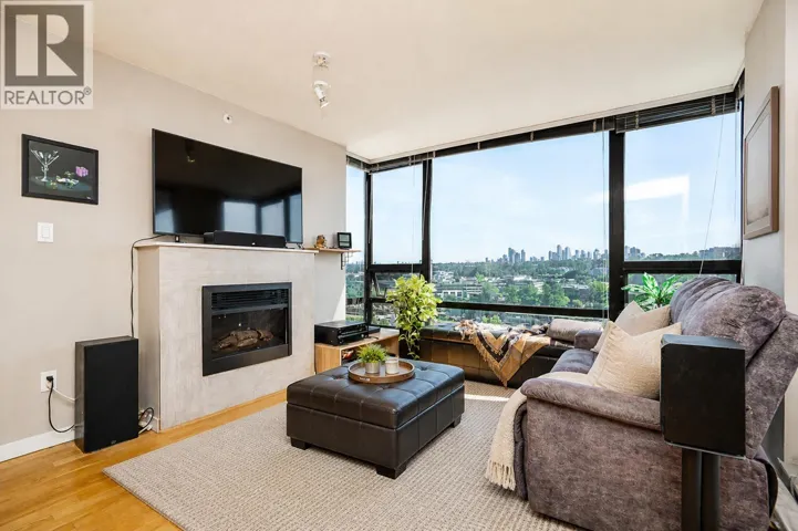 1504 4178 DAWSON STREET, Burnaby, British Columbia V5C0A1