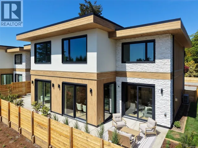 1 3022 Cadboro Bay Rd, Oak Bay, British Columbia V8R5J9