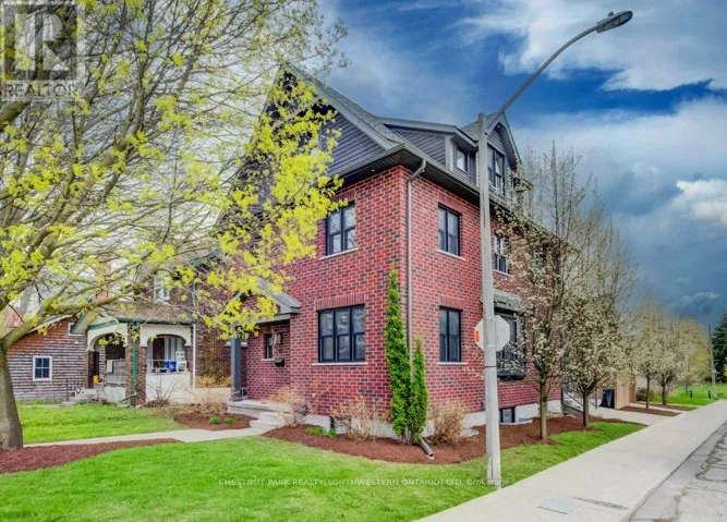 91 ALBERT STREET, Waterloo, Ontario N2L3S6