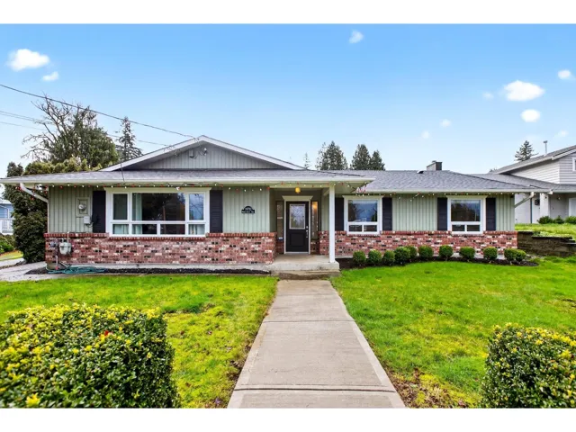 19712 49TH AVENUE, Langley, British Columbia V3A3R3